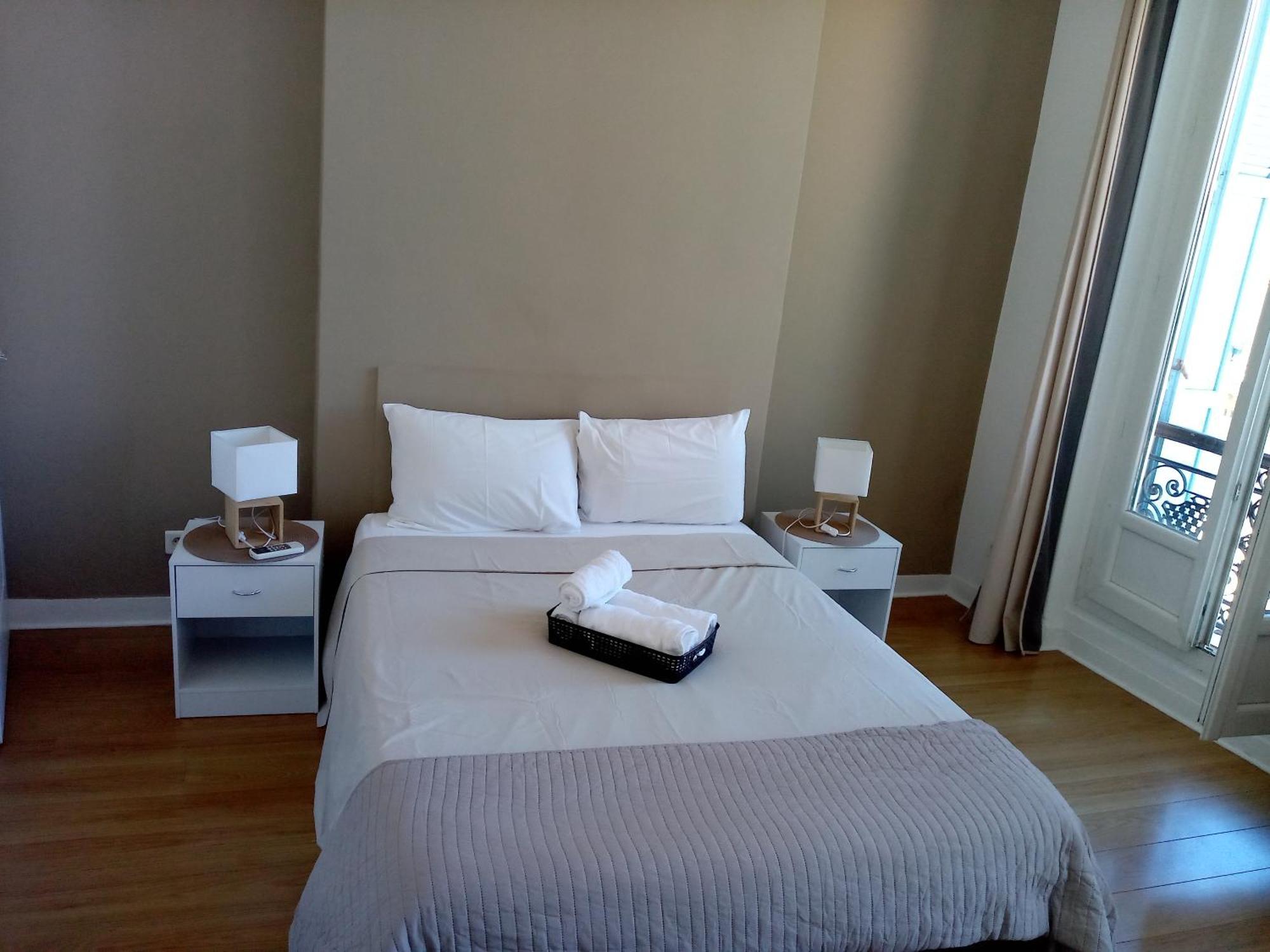 Quartier Le Plus Anime De Marseille "La Plaine Cours Julien "Chambre Avec Salle De Bain Wc Privee Integrees "Dans Appartement Exterior foto
